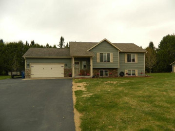 403 Mysteria Lane, Hatley, WI 54440