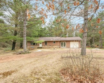 9876 Fuhrman Dr, Hazelhurst, WI 54531