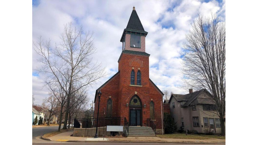 1452 George St La Crosse, WI 54603 by Bluffside Real Estate, LLC $249,900