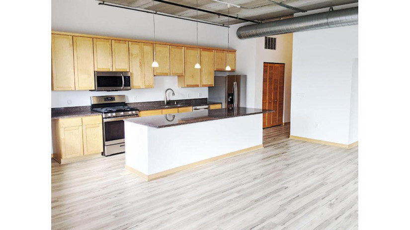 210 S Water St 321 Milwaukee, WI 53204 by Milwaukee Executive Realty, LLC $389,900