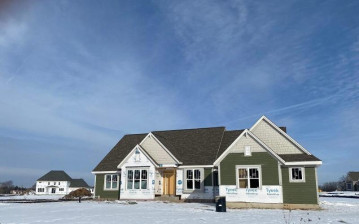 N66W27820 Maple St, Merton, WI 53089-3371