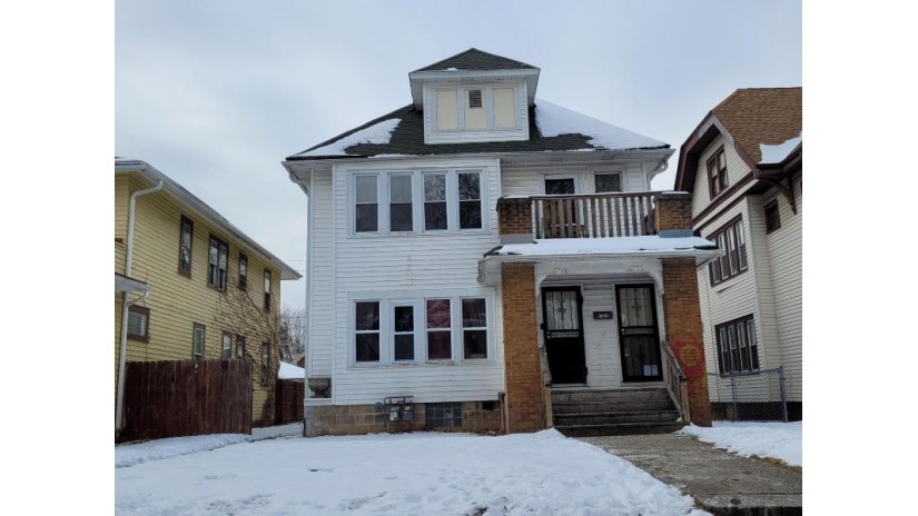 2749 N 45th St 2751 Milwaukee, WI 53210 by Root River Realty $94,900