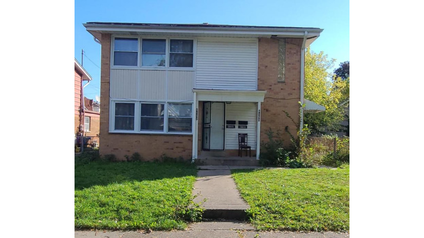 4150 N 49th St 4152 Milwaukee, WI 53216 by Root River Realty $109,900