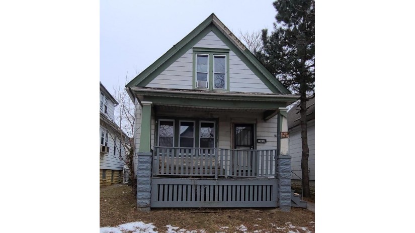 3202 N 11th St Milwaukee, WI 53206 by Root River Realty $47,900