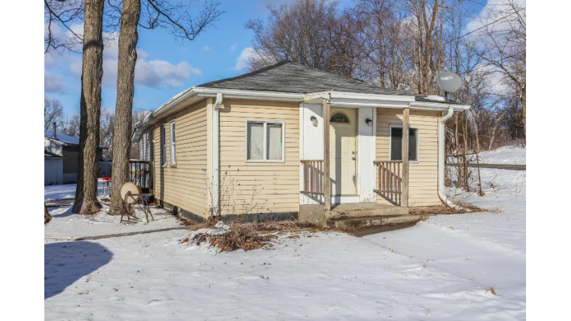 N1234 County Road H Bloomfield, WI 53128 by RE/MAX ELITE $239,900