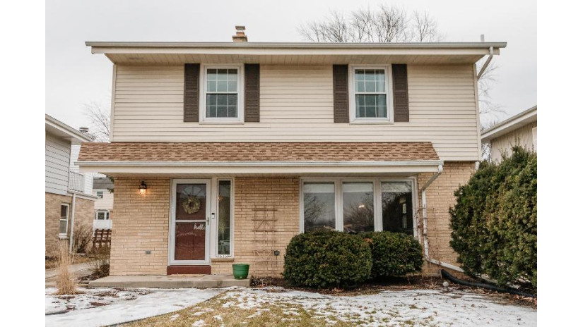 9605 W Grantosa Dr Wauwatosa, WI 53222 by Smart Asset Realty Inc $299,000