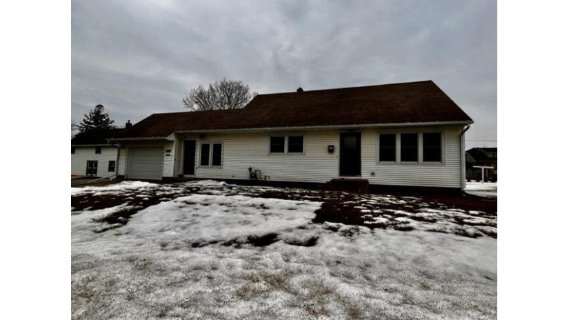 720 Badger St S Caledonia, MN 55921 by Keller Williams Premier Realty MN $198,500