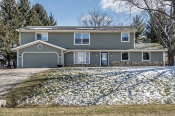 W277S8890 Lakeside Dr, Vernon, WI 53149-9681