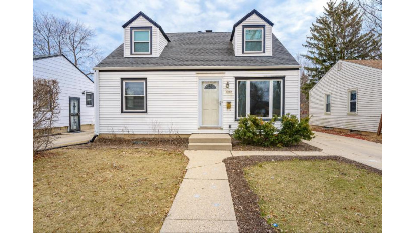 4750 N 45th St Milwaukee, WI 53218 by Terapak Realty MKE, LLC $103,000