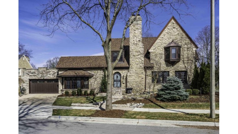 2410 N Harding Blvd Wauwatosa, WI 53226 by Keller Williams Innovation $549,000