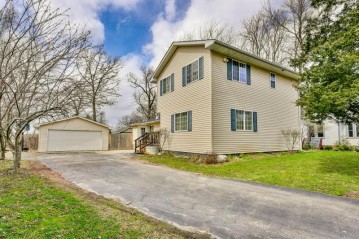 N1331 Thistle Dr, Bloomfield, WI 53128