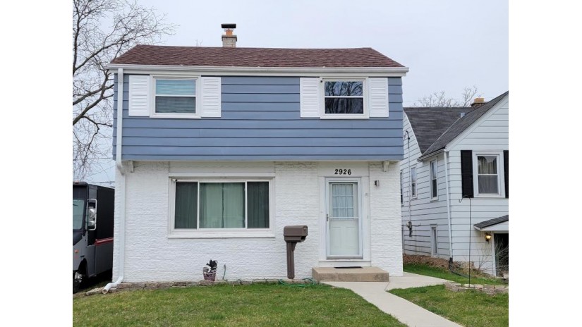 2926 S 68th St Milwaukee, WI 53219 by Luna Listings $225,000