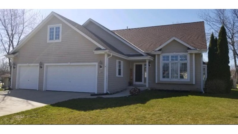 1404 Carriage Dr West Bend, WI 53095 by Homeowners Concept $384,900