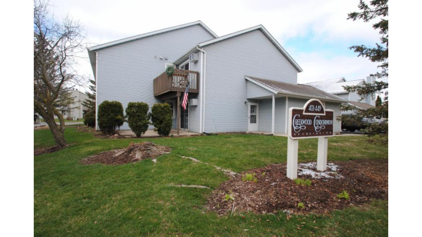 405 Slinger Rd O 1 Slinger, WI 53086 by The Stefaniak Group, LLC $185,000