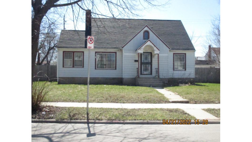 6305 W Leon Ter Milwaukee, WI 53218 by Realty Experts $114,900