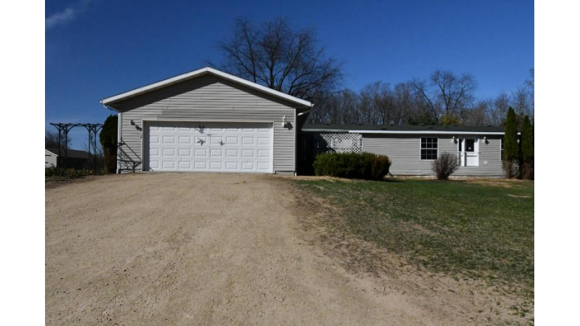 N5150 Kuharski Rd Princeton, WI 54968 by Emmer Real Estate Group $229,900