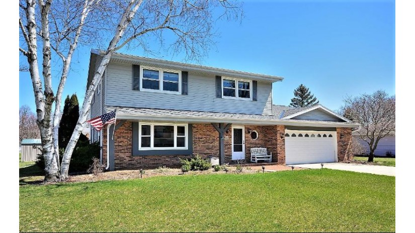 W223N2314 Meadowood Ln Pewaukee, WI 53186 by First Weber Inc - Brookfield $430,000