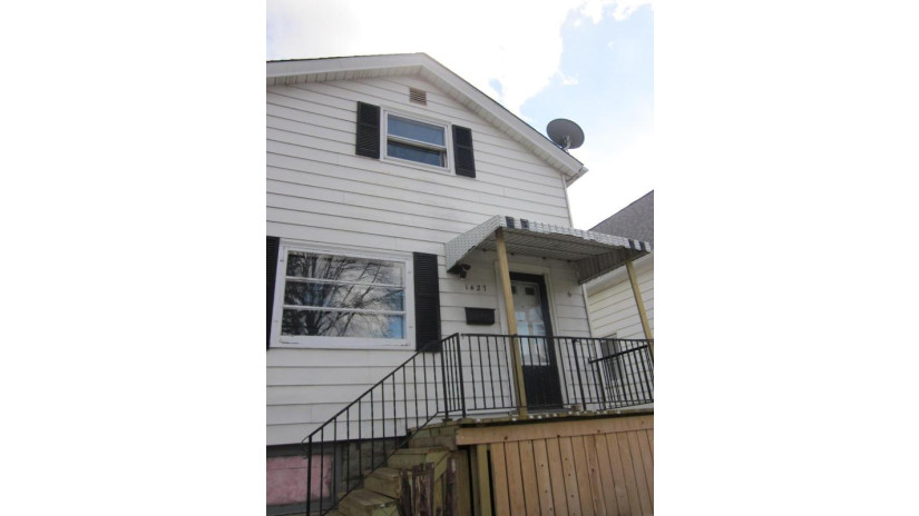 1427 W Madison St Milwaukee, WI 53204 by Famous Homes Realty $85,000