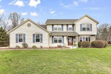 4735 S Aspen Ct, New Berlin, WI 53151