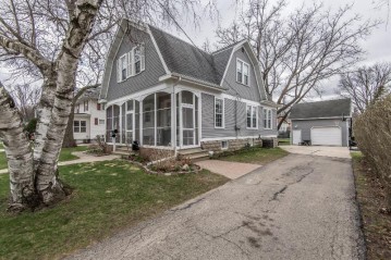 112 Juneau St, Horicon, WI 53032-1317