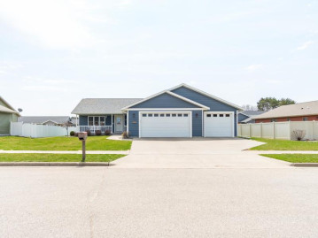 1202 Newport Ln, Holmen, WI 54636