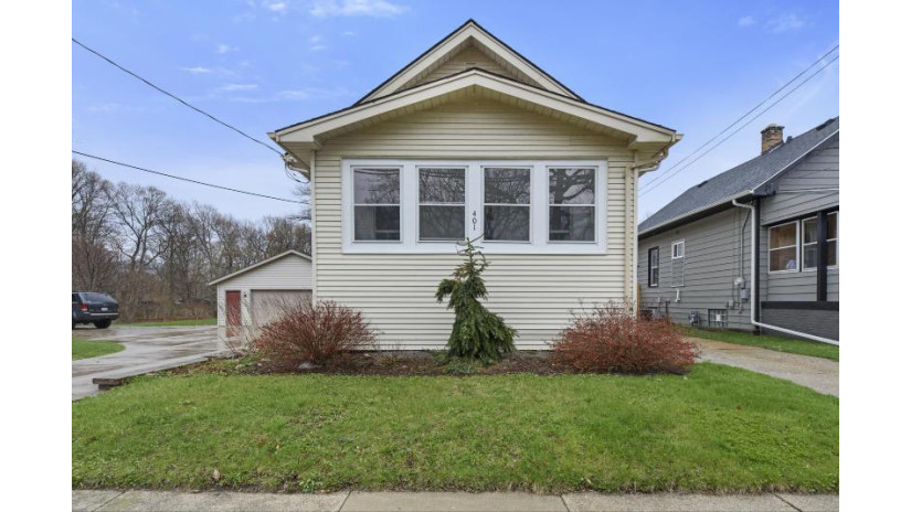 401 Blaine Ave Racine, WI 53405 by RE/MAX Newport $180,000