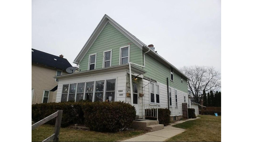 2525 S 8th St Sheboygan, WI 53081 by Coldwell Banker Real Estate Group~Manitowoc $119,900