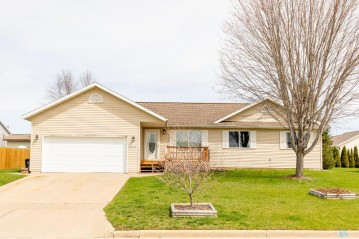 2060 Julie Ave, Sparta, WI 54656-8814