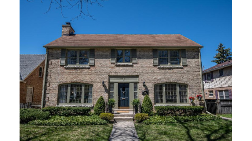 5347 N Idlewild Ave Whitefish Bay, WI 53217 by Keller Williams Realty-Milwaukee North Shore $874,900