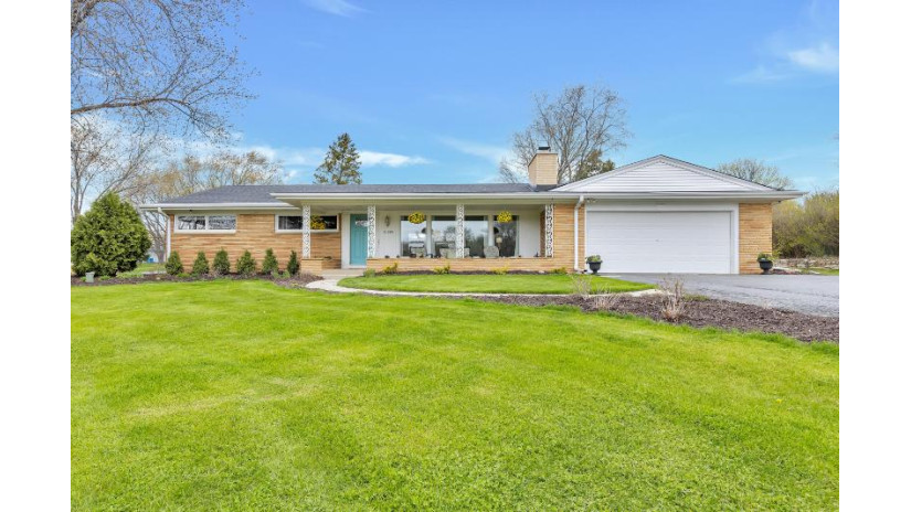 12500 Wrayburn Rd Elm Grove, WI 53122 by Doering & Co Real Estate, LLC $474,900