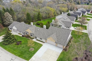 6255 Kingsview Dr, Mount Pleasant, WI 53406-6372