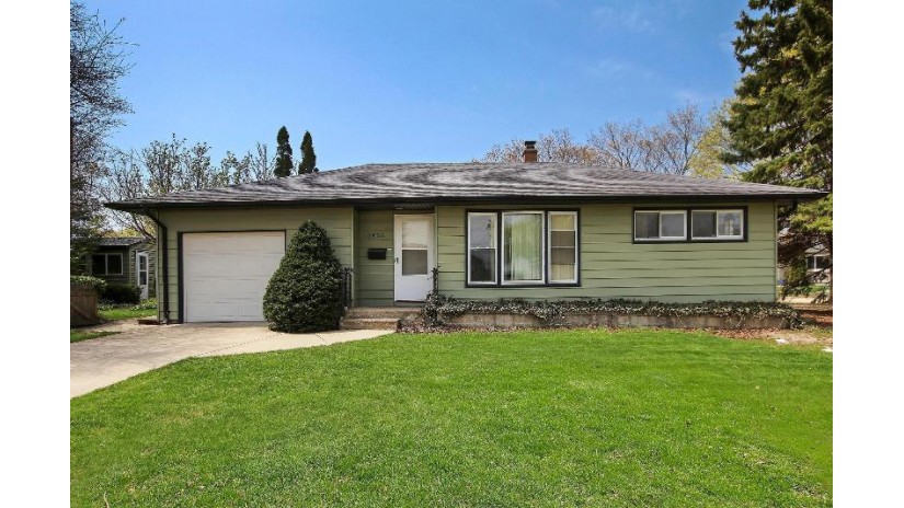 6826 40th Ave Kenosha, WI 53142 by Berkshire Hathaway Home Services Epic Real Estate $174,900