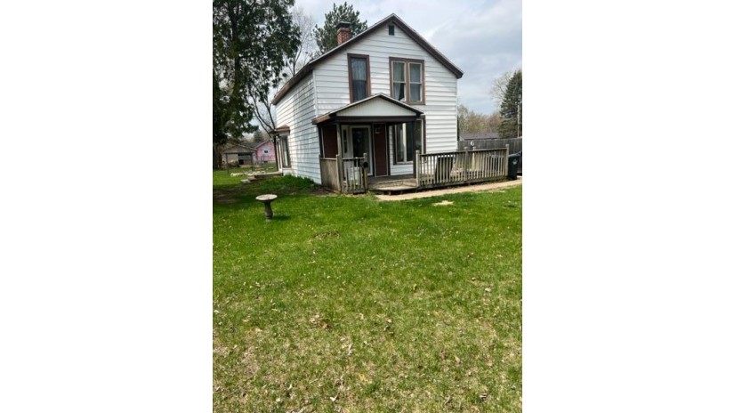 921 S Weed St Shawano, WI 54166 by Cloud Peak Realty LLC $79,900