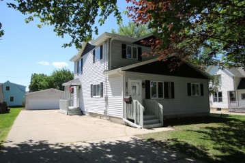 207 W Brown St, Waupun, WI 53963-1927