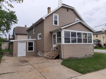 313 S 2nd St, Watertown, WI 53094