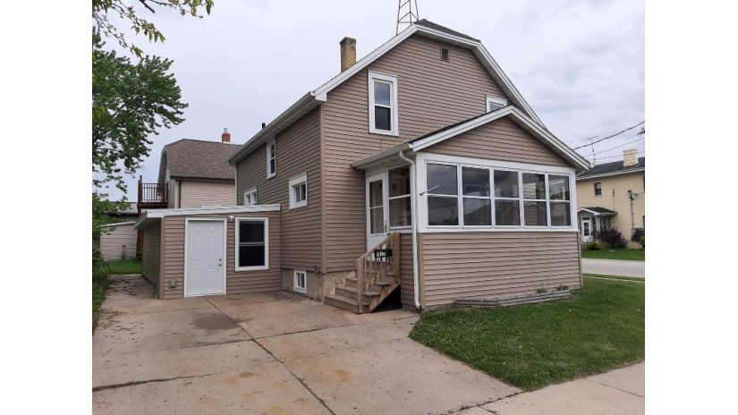 313 S 2nd St Watertown, WI 53094 by Century 21 Endeavor $184,900