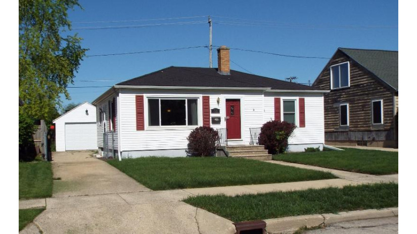 7516 29th Ave Kenosha, WI 53143 by 1 Month Realty $160,000