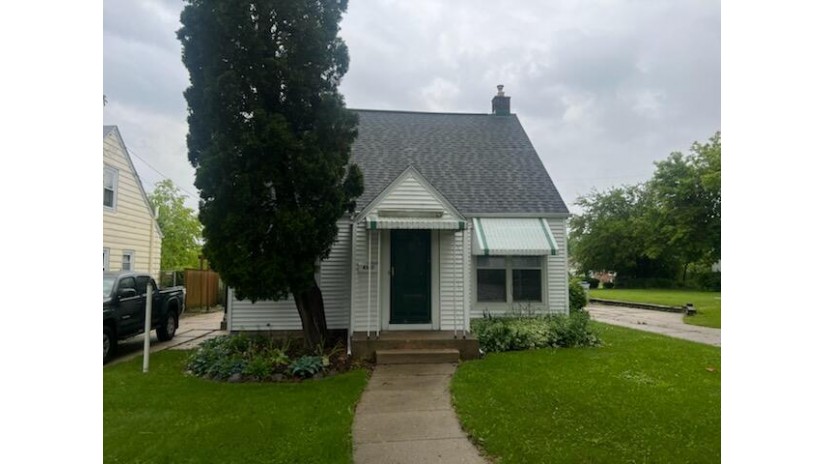 4387 S Pine Ave Milwaukee, WI 53207 by The Stefaniak Group, LLC $210,000