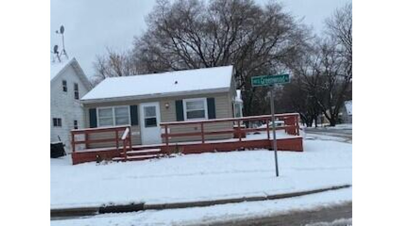 1130 S Greenwood Ave Green Bay, WI 54304 by NON MLS MCB $122,900