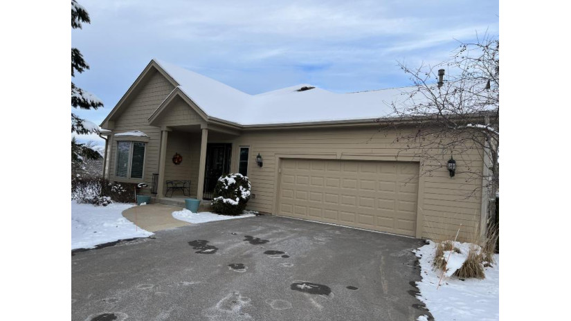 602 Trevino Dr 54-19 Geneva, WI 53147 by Compass Wisconsin-Lake Geneva $729,000