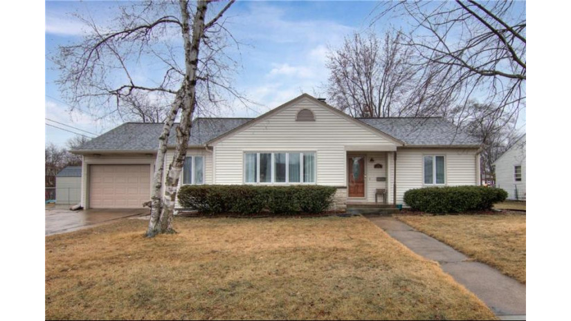 321 West Grant Avenue Eau Claire, WI 54701 by Property Executives Realty $259,900