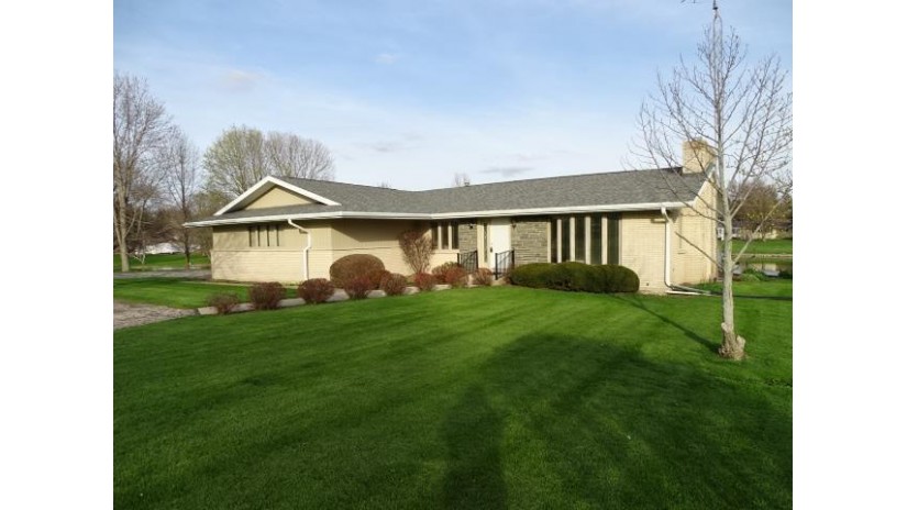 2087 Lake View Drive Freeport, IL 61032 by Preferred Real Estate Of Illinois $229,000