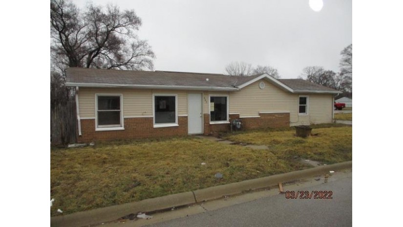 402 Marquette Road Machesney Park, IL 61115 by Re/Max Property Source $34,250