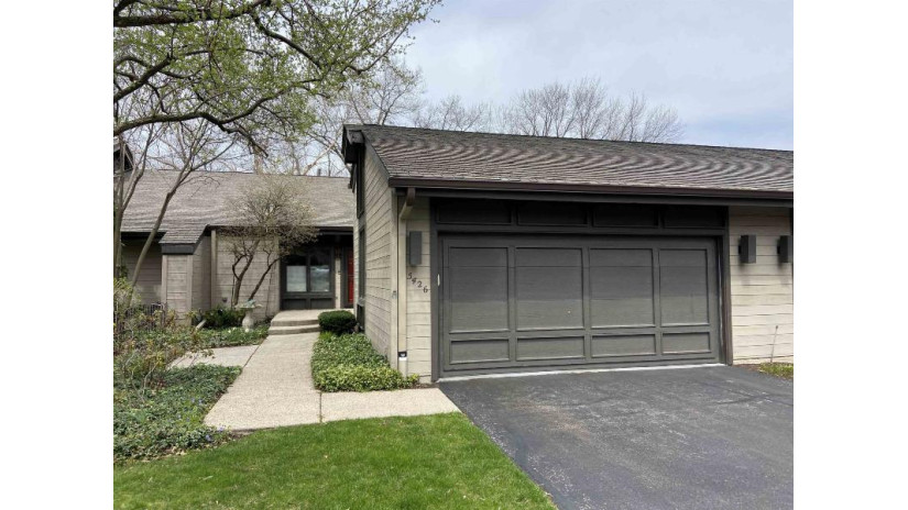 5426 Winding Creek Drive Rockford, IL 61114 by Gambino Realtors $239,900