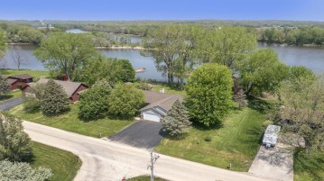 4806 E Ashelford Drive, Byron, IL 61010