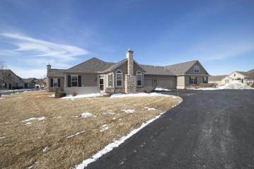 2222 E Tuscany Way, Appleton, WI 54913-6733