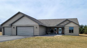 E3313 North Hill Road, Waupaca, WI 54981-8646