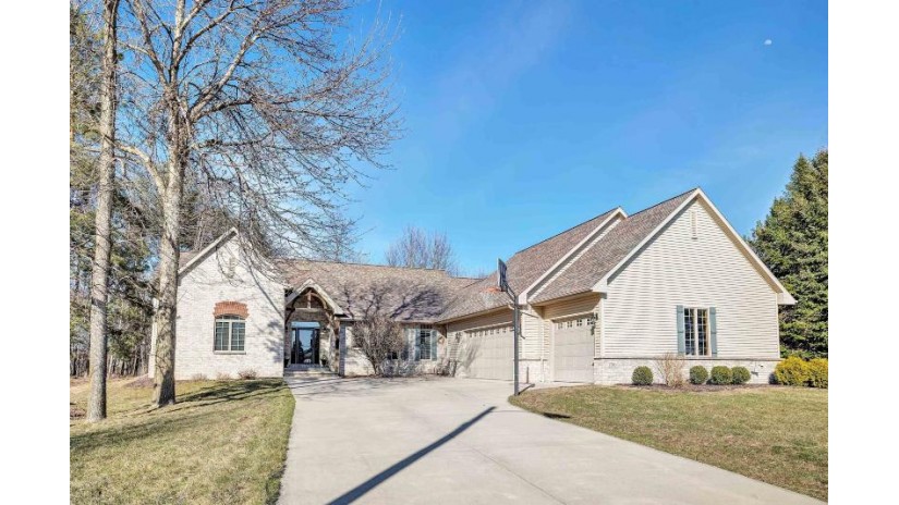 2790 Delvoye Court Howard, WI 54313 by Shorewest Realtors $645,000