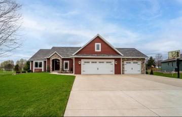 N7622 Redtail Lane, Taycheedah, WI 53049