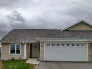 3262 Elk Ridge Drive, Oshkosh, WI 54904